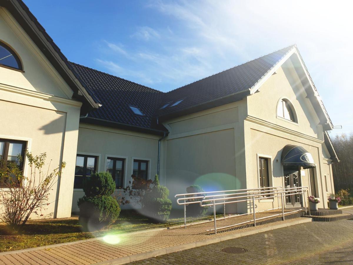 Pokoje Felix Slupsk Exterior photo
